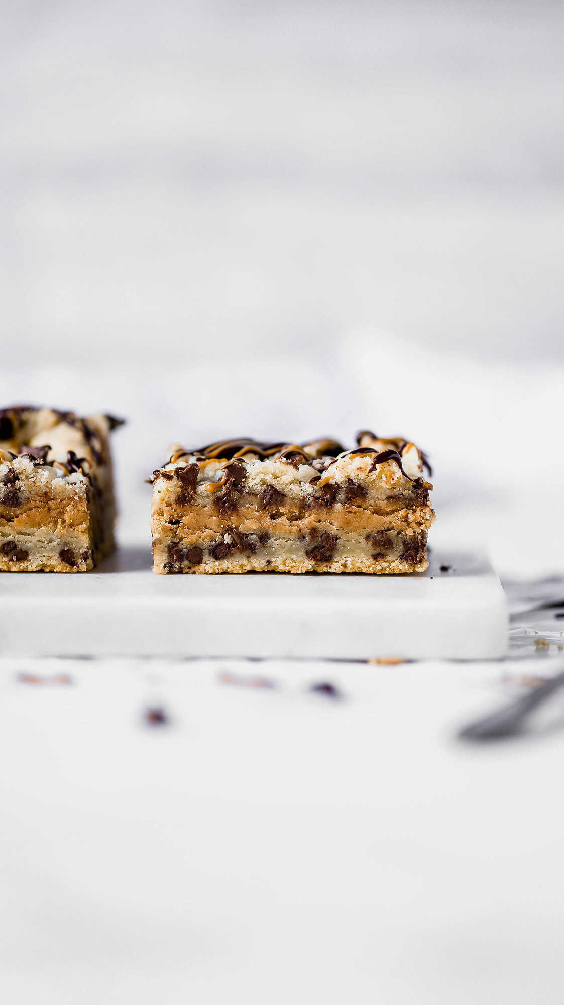 the inside of a chocolate chip cookie butter bars