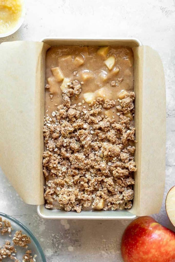 apple cinnamon bread batter with streusel topping