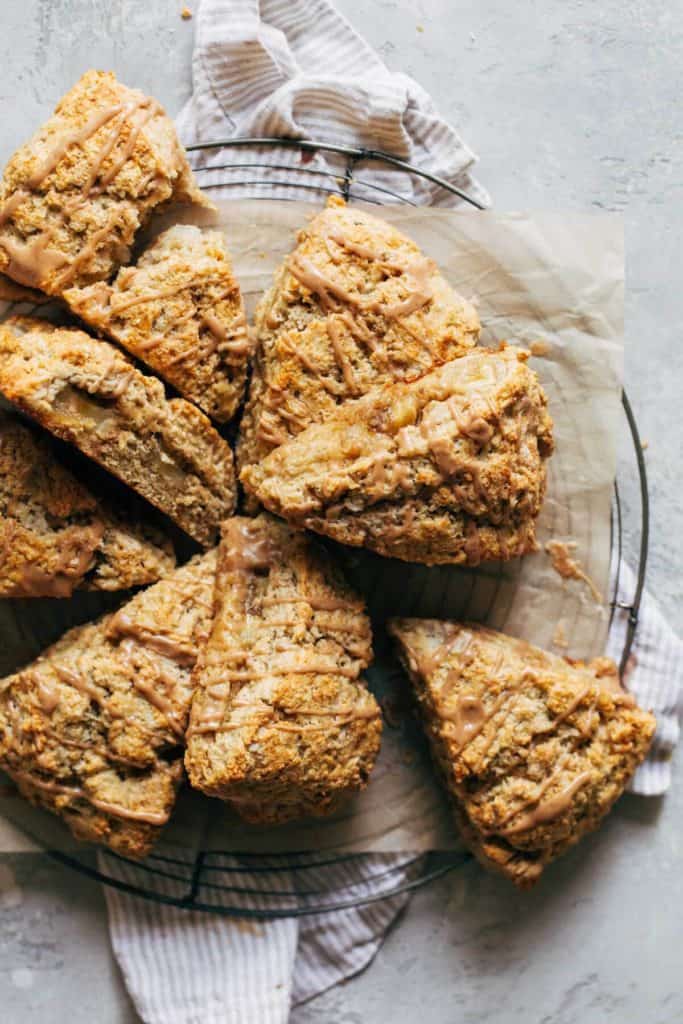 banana scones scattered in a cooling rack
