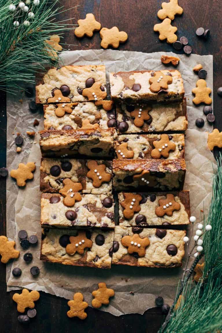 the top view of sliced gingerbread cookie bars