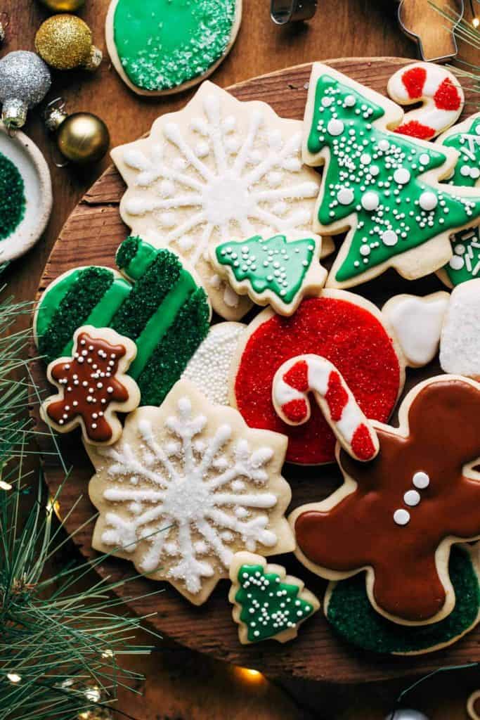 close up on the tops of decorated sugar cookies
