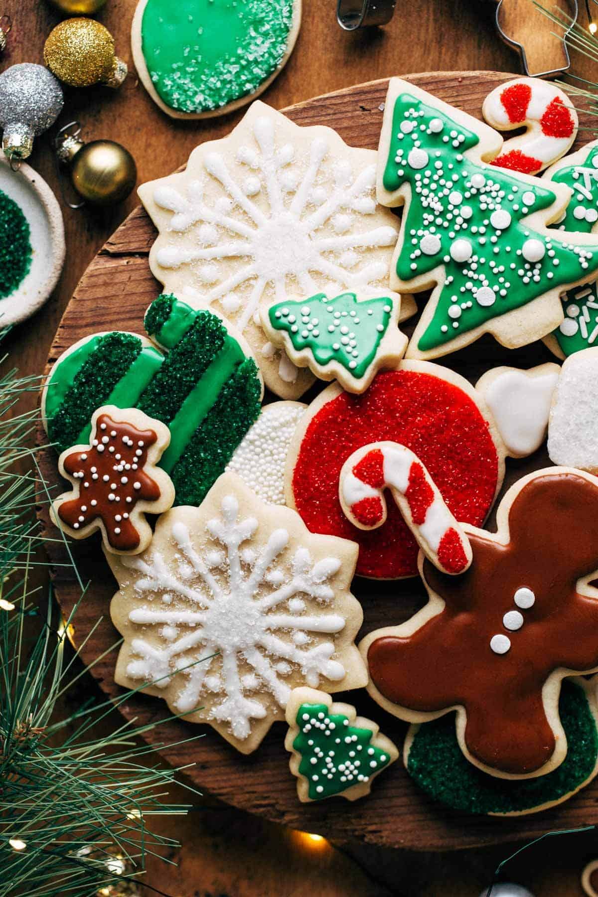 https://butternutbakeryblog.com/wp-content/uploads/2020/12/decorated-sugar-cookies.jpg