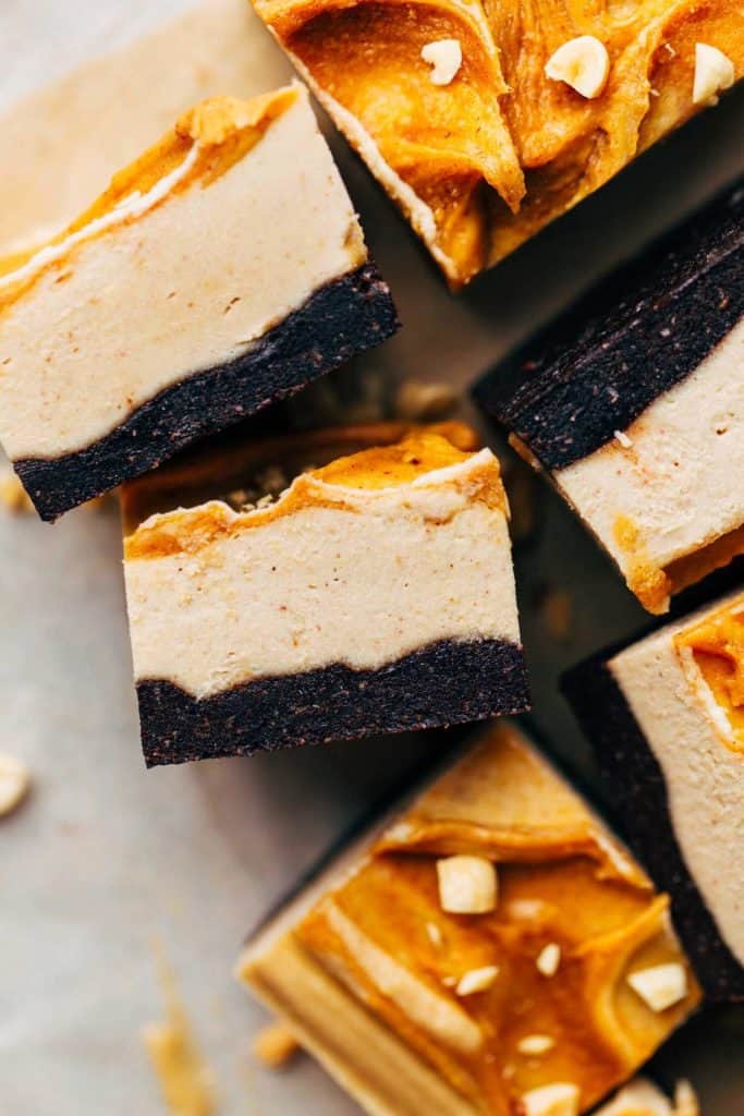 close up on the texture of vegan cheesecake bars