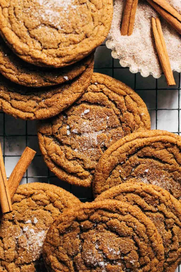 spice cookies on a cooling rack
