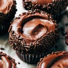 Moist Chocolate Cupcakes-image