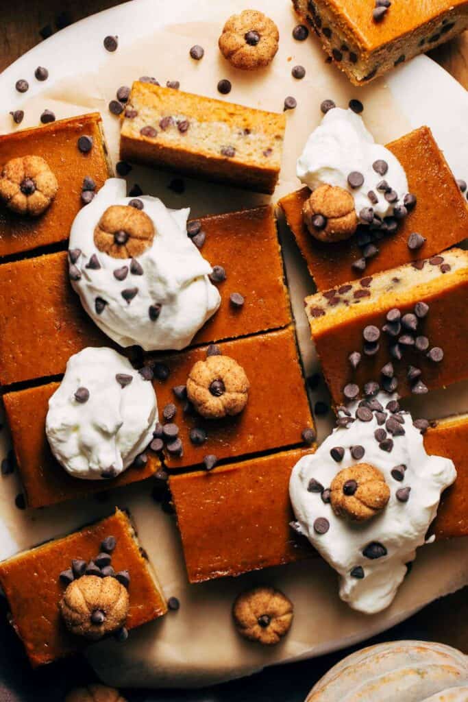 close up on slices of pumpkin chocolate chip cookie bars