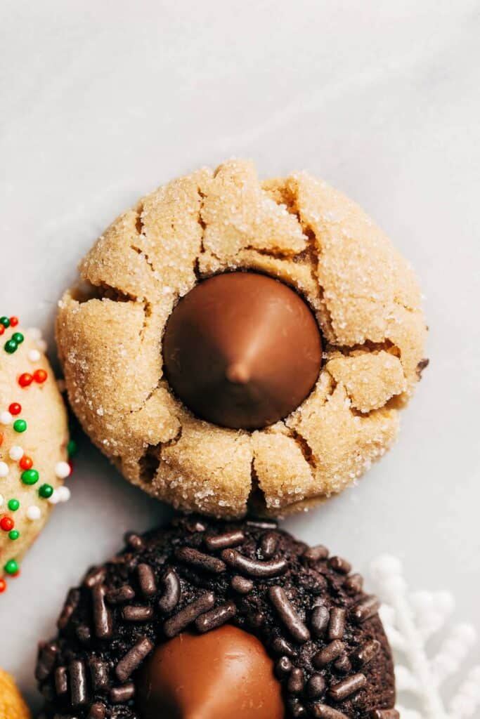 peanut butter blossom cookie