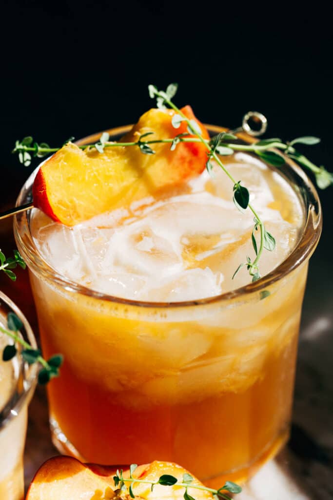 bourbon peach sweet tea