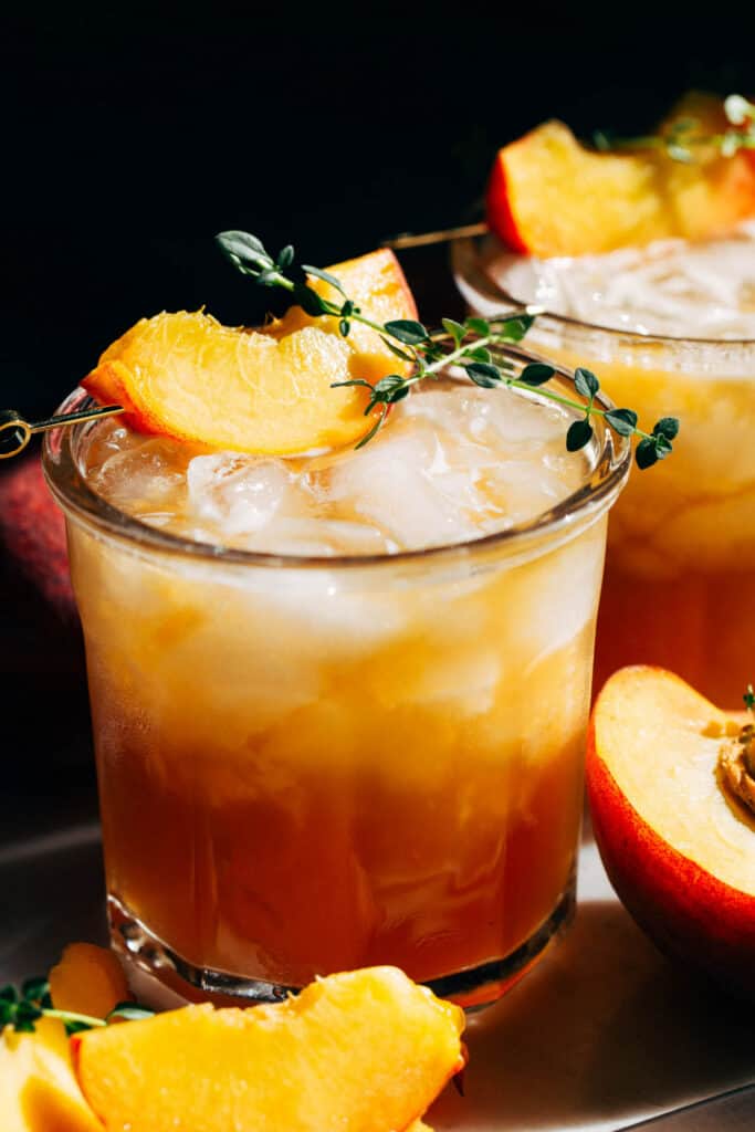 bourbon peach sweet tea