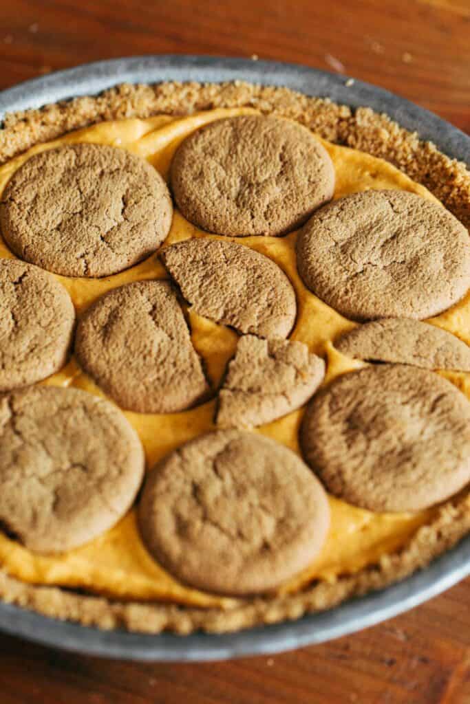 gingersnap cookies layered with no bake pumpkin pie filling