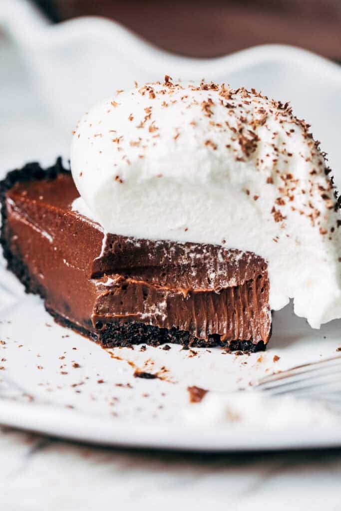 chocolate cream pie bite shot