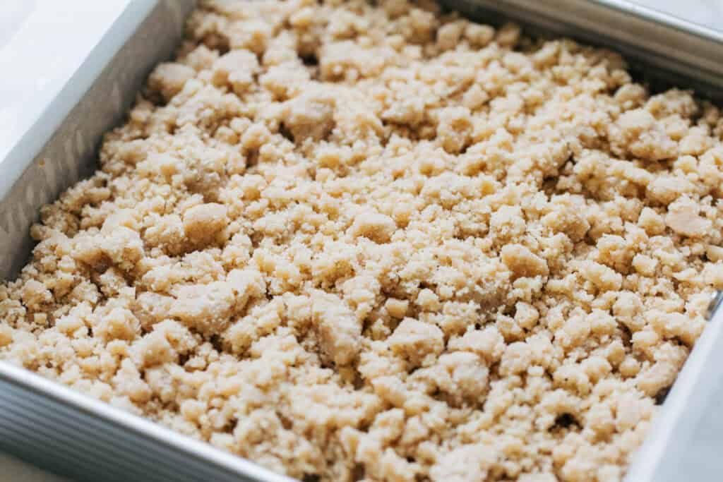 layer of crumble topping